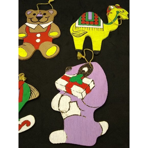 Vintage 70s Set Of Painted Wooden Christmas Hanging Ornaments set of 5 - Picture 2 of 5